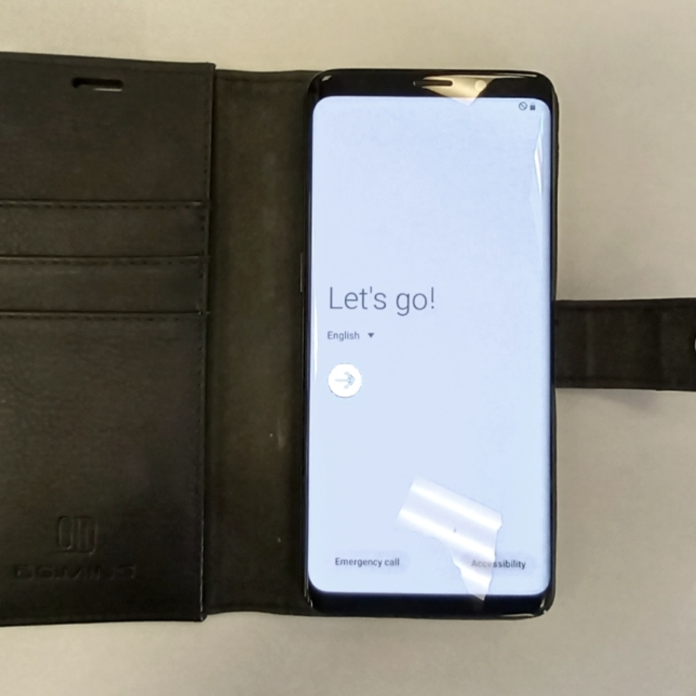 Samsung Galaxy S9 phone & case
